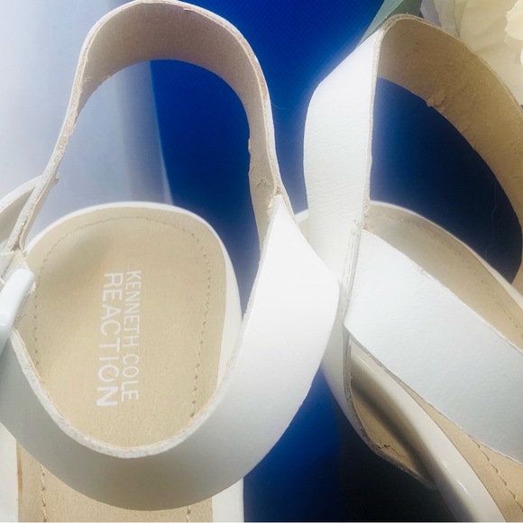 Kenneth Cole Reaction White Wedge Sandals - Picture 3 of 8